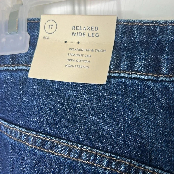 Universal Thread Relaxed Wide Leg High-rise
Dark Wash Denim Jeans - Picture 8 of 16